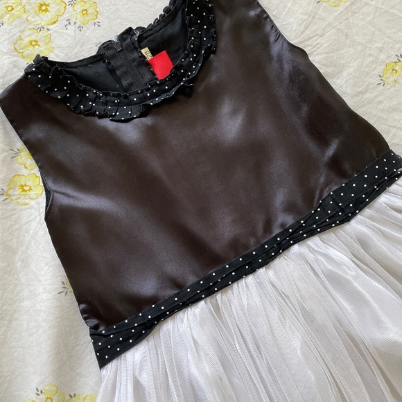 Black & White Flare Frock-Size 28(6-7 years)- Used - Picture 3 of 17